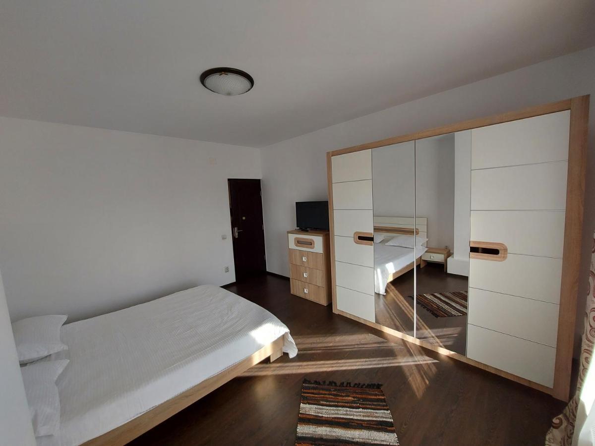Jolie Suites Braila Ngoại thất bức ảnh