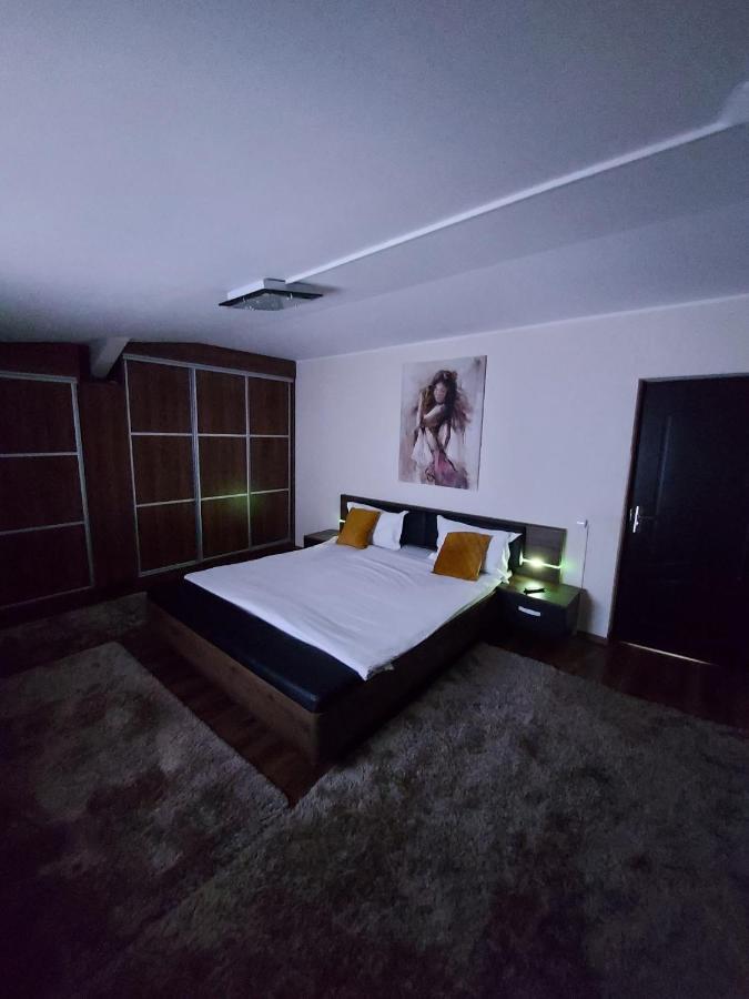 Jolie Suites Braila Ngoại thất bức ảnh