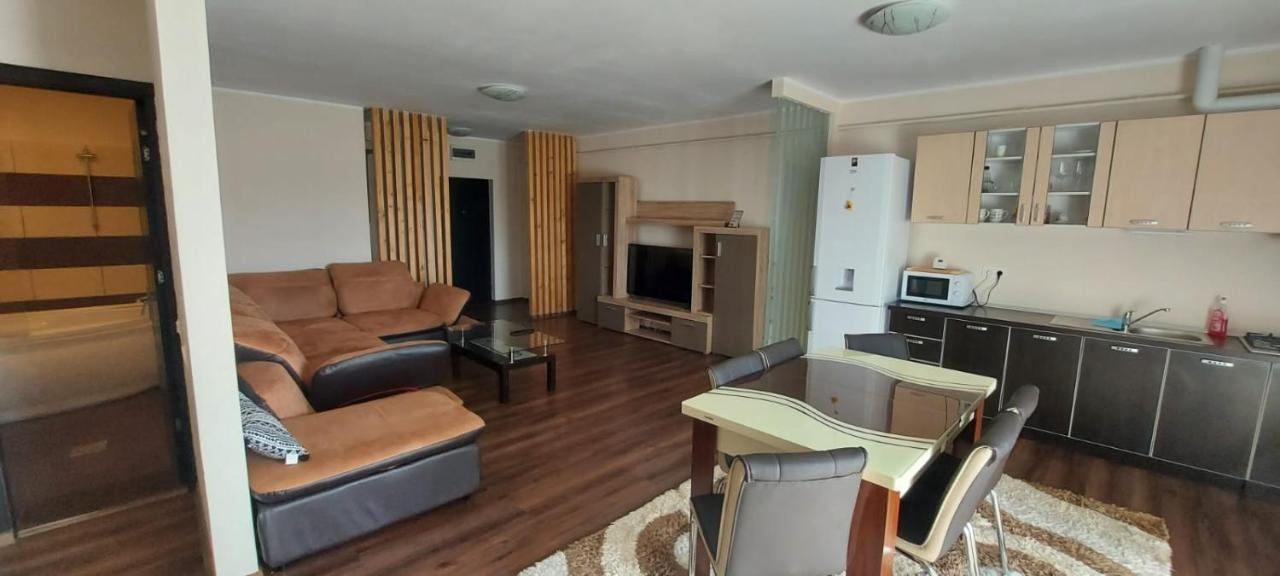 Jolie Suites Braila Ngoại thất bức ảnh