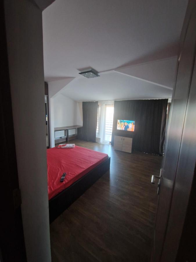 Jolie Suites Braila Ngoại thất bức ảnh