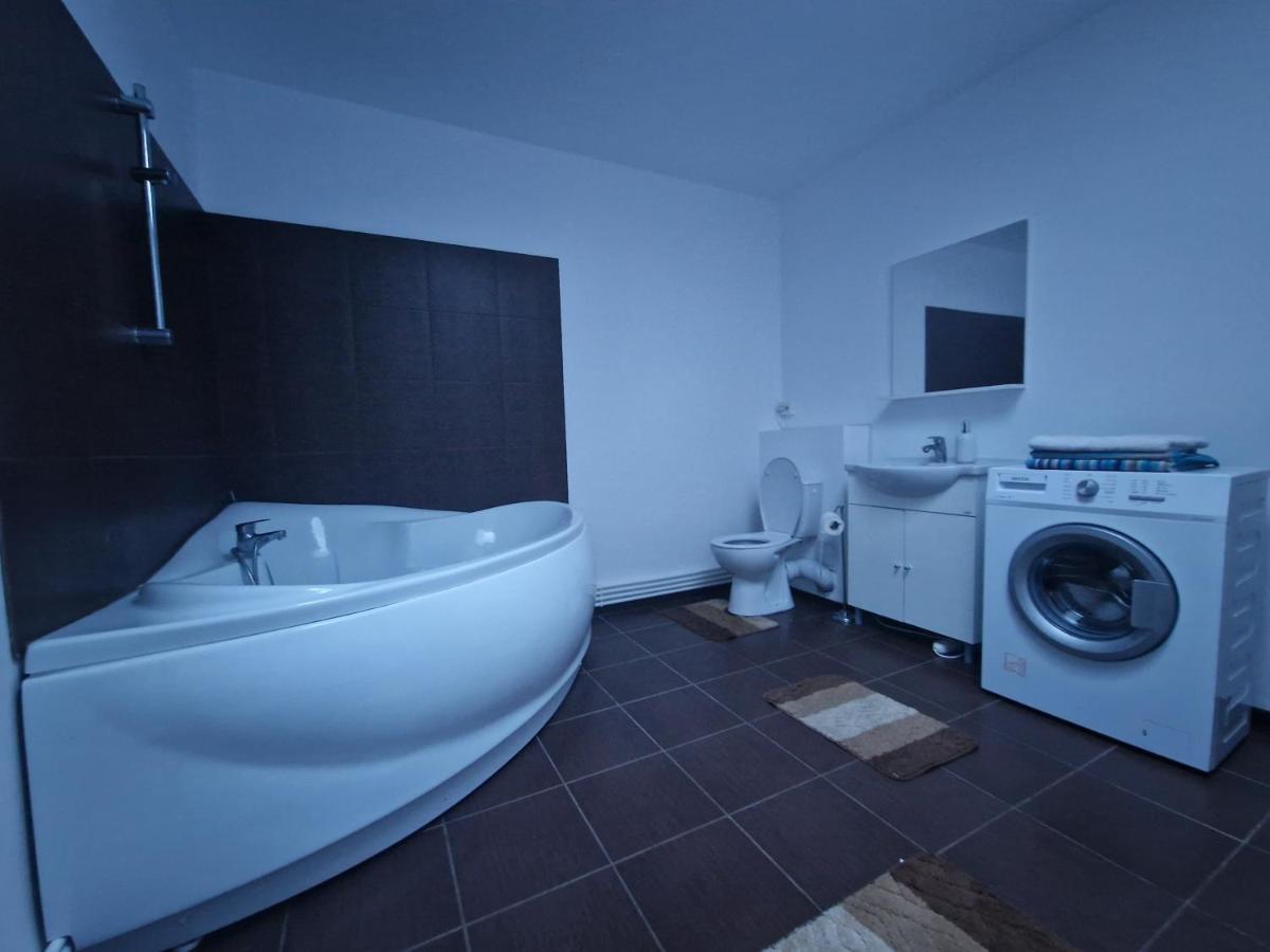 Jolie Suites Braila Ngoại thất bức ảnh